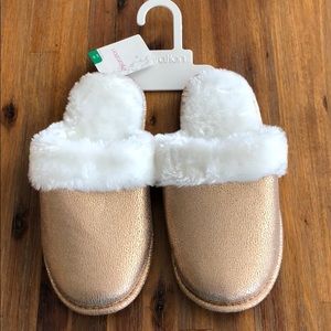 NWT Cozy Gold Slippers